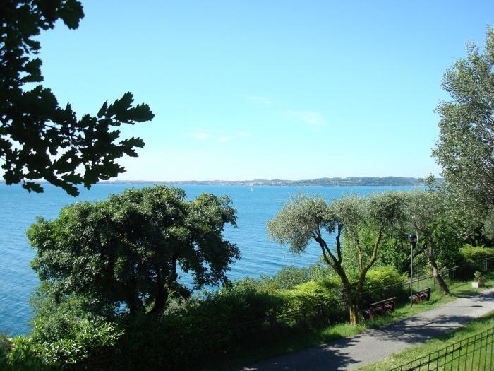 Sereno Camping Holiday Moniga del Garda المظهر الخارجي الصورة