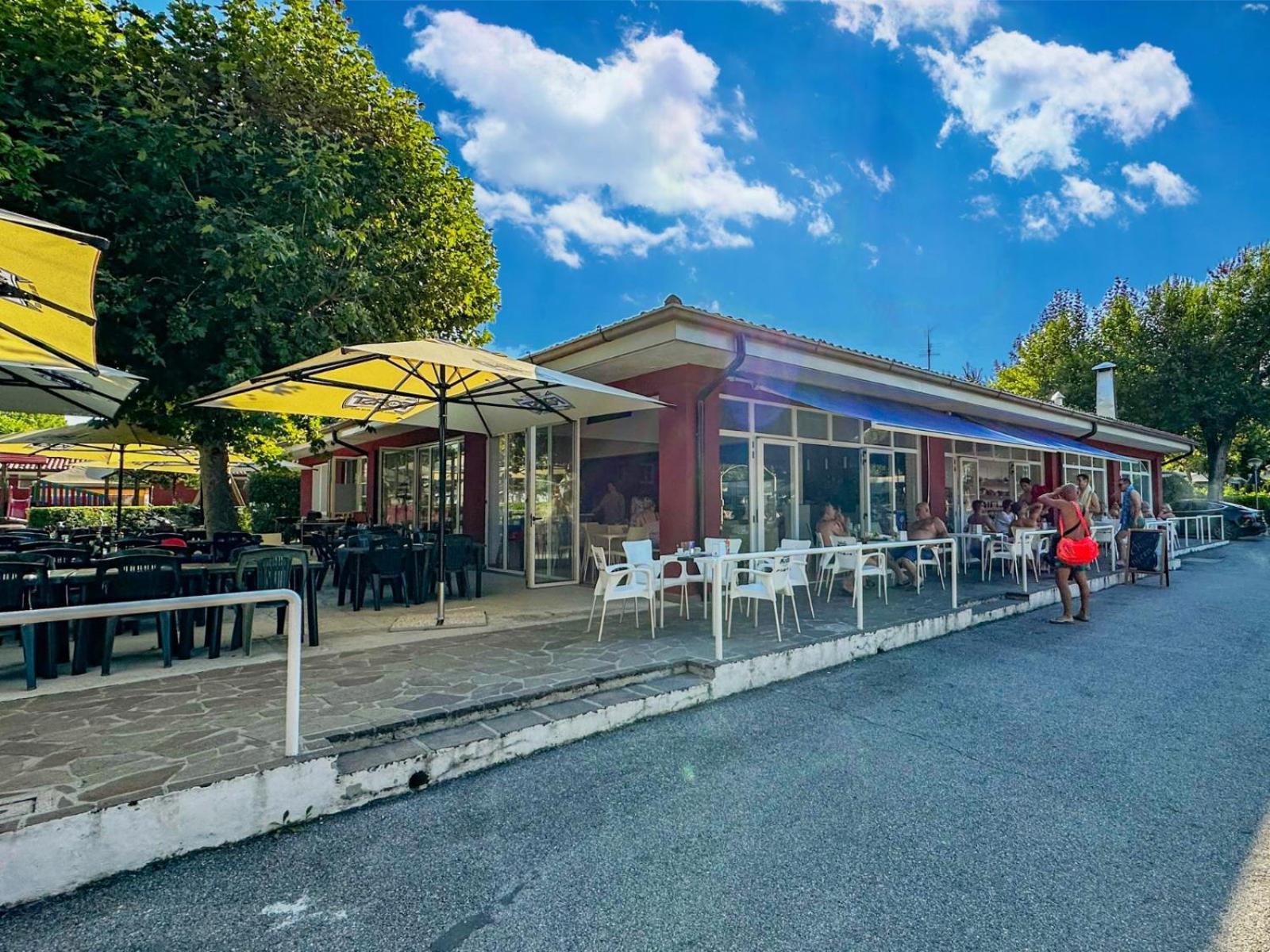 Sereno Camping Holiday Moniga del Garda المظهر الخارجي الصورة