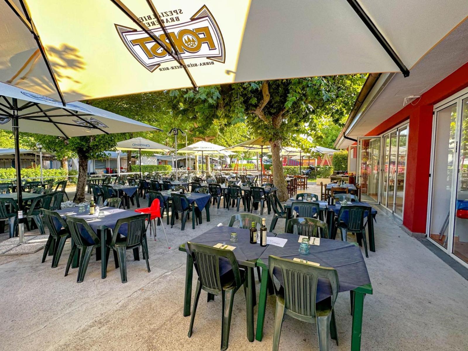 Sereno Camping Holiday Moniga del Garda المظهر الخارجي الصورة