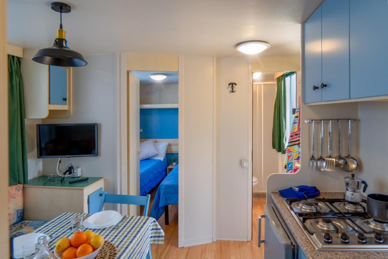 Sereno Camping Holiday Moniga del Garda المظهر الخارجي الصورة