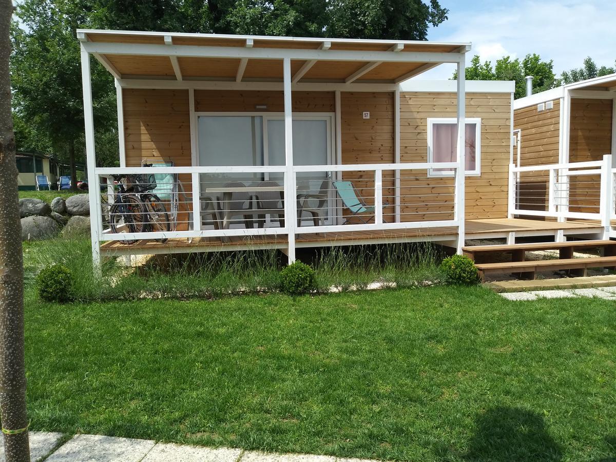 Sereno Camping Holiday Moniga del Garda المظهر الخارجي الصورة